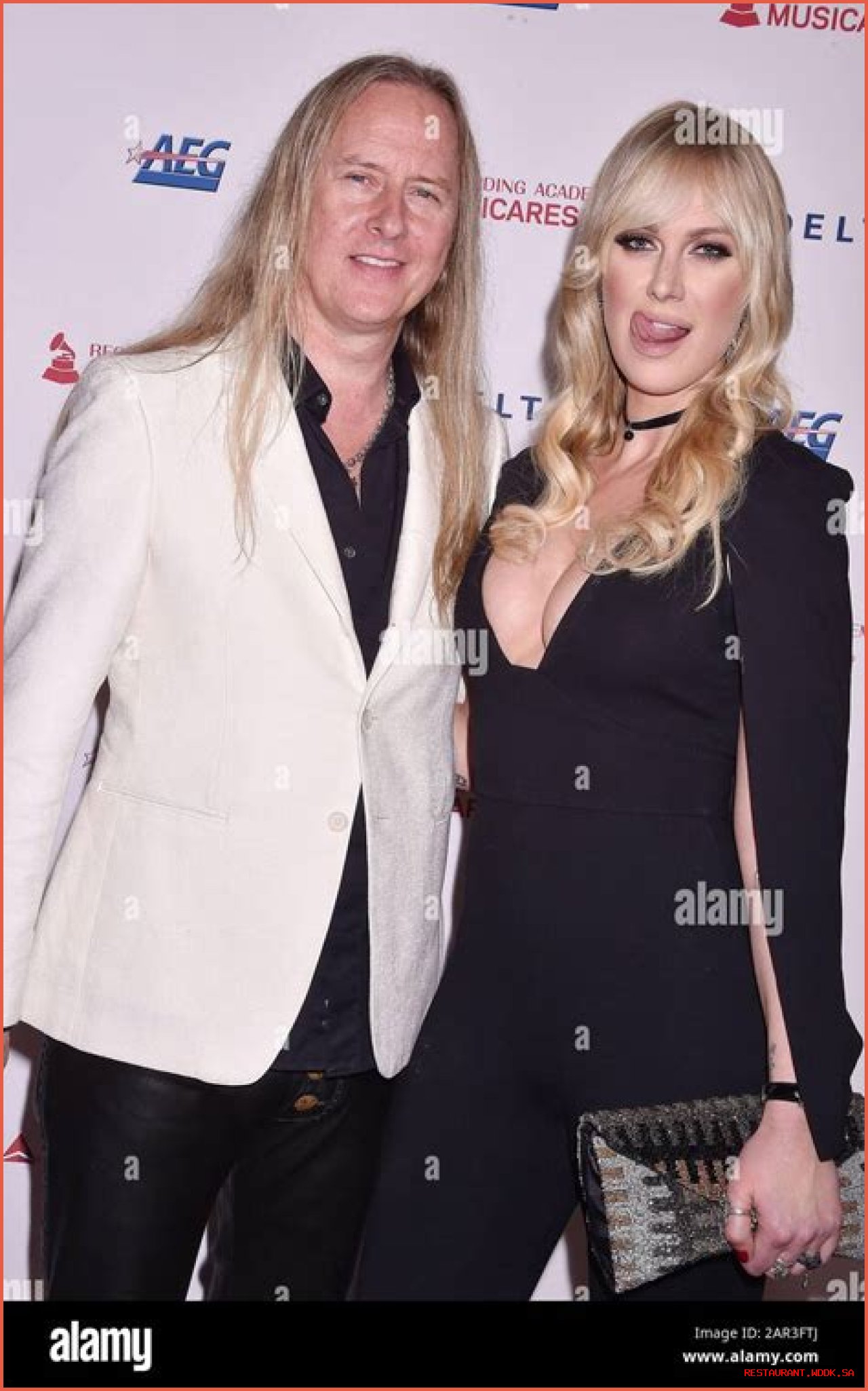 All About Jerry Cantrell's Wife: A Deep Dive Into Their Relationship